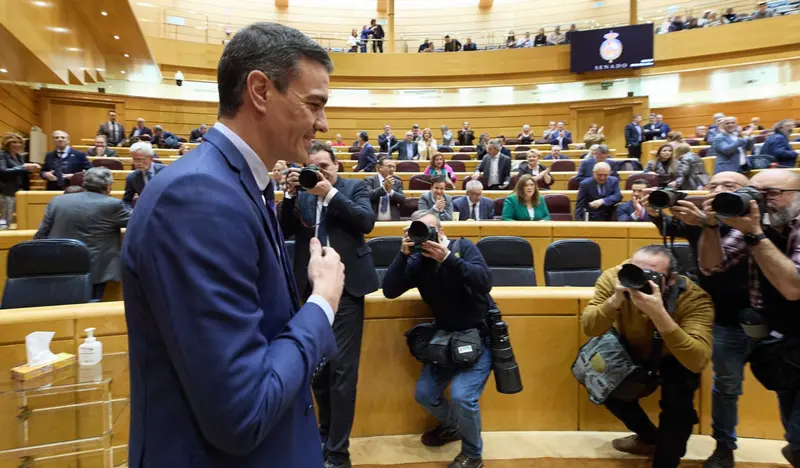  El presidente del Gobierno, Pedro S&aacute;nchez, a su llegada a una sesi&oacute;n de control al Gobierno en el Senado, a 21 de diciembre de 2022, en Madrid (Espa&ntilde;a). El presidente del Gobierno, Pedro S&aacute;nchez, y el l&iacute;der del PP, Alberto N&uacute;&ntilde;ez Feij&oacute;o, celebran este mi&eacute; - Jes&uacute;s Hell&iacute;n - Europa Press 