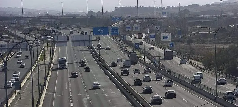  Tr&aacute;fico prev&eacute; 18,2 millones de desplazamientos por carretera esta Navidad y pone en marcha un dispositivo especial 