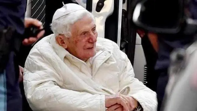  Papa Benedicto XVI enfermo por un herpes z&oacute;ster V&iacute;a: Twitter 