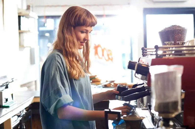  Chica en cafeter&iacute;a. RTVE 