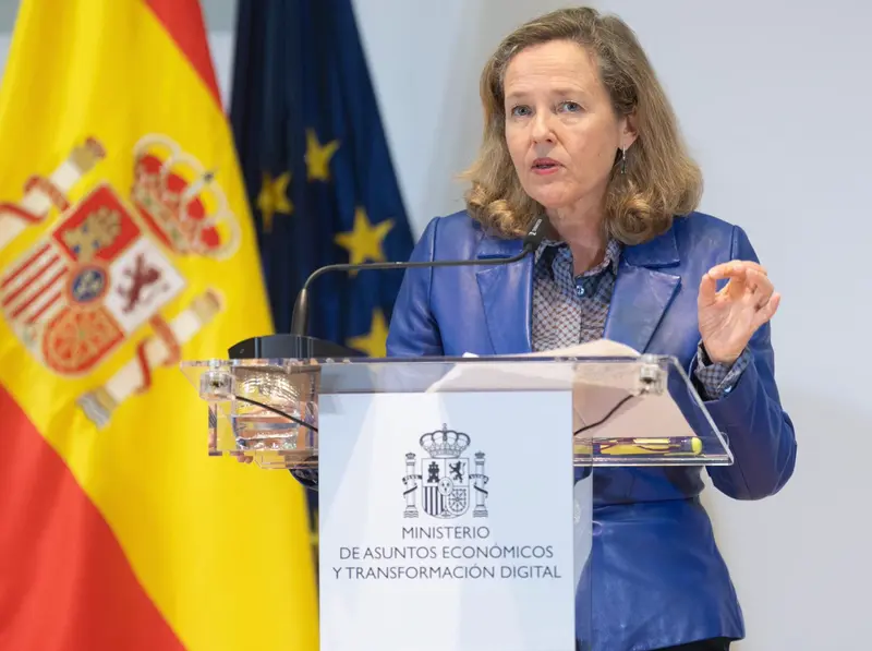  La vicepresidenta primera y ministra de Asuntos Econ&oacute;micos y Transformaci&oacute;n Digital, Nadia Calvi&ntilde;o, comparece tras su reuni&oacute;n con el comisario europeo de Mercado Interior, en la sede del Ministerio, a 9 de enero de 2023, en Madrid (Espa&ntilde;a). El comisario d - Eduardo Parra - Europa Press 