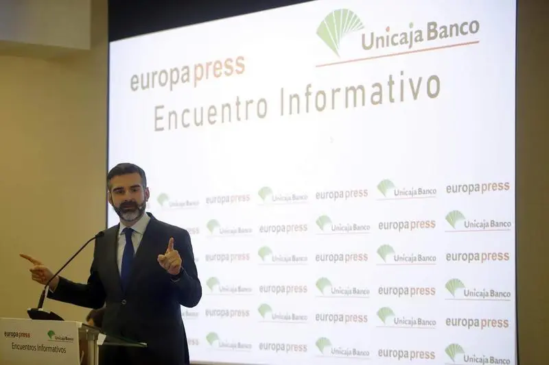  El consejero de Sostenibilidad, y portavoz del Gobierno andaluz, Ram&oacute;n Fern&aacute;ndez-Pacheco, este viernes en M&aacute;laga en un desayuno informativo organizado por Europa Press Andaluc&iacute;a en colaboraci&oacute;n con Unicaja Banco. - &Aacute;lex Zea - Europa Press 