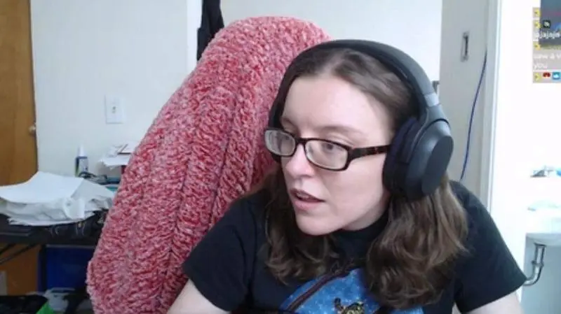  La streamer en su canal de Twitch 