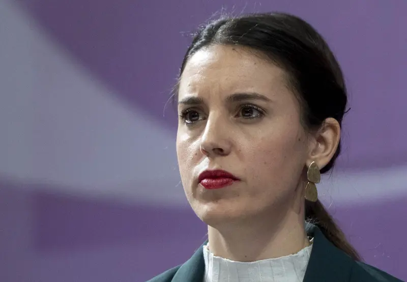  La ministra de Igualdad, Irene Montero, durante una rueda de prensa para tratar los &uacute;ltimos asesinatos machistas del mes de enero en el Ministerio de Igualdad, a 27 de enero de 2023, en Madrid (Espa&ntilde;a). - Alberto Ortega - Europa Press 
