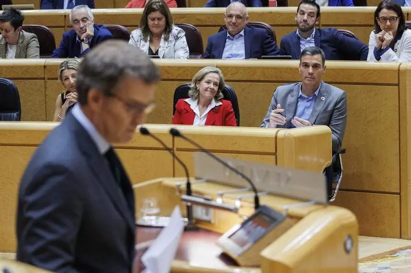  El presidente del Partido Popular, Alberto N&uacute;&ntilde;ez Feij&oacute;o, interviene durante su segundo 'cara a cara' en el Senado, a 18 de octubre de 2022 