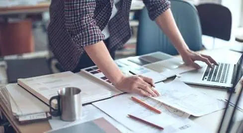  Aut&oacute;nomo haciendo n&uacute;meros 