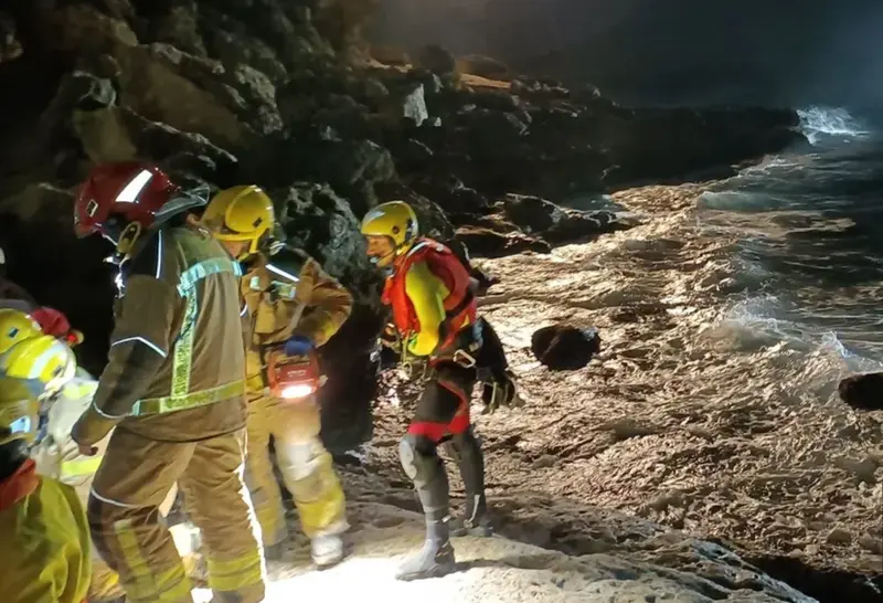  Muere al intentar salvar al perro de una pareja que cay&oacute; al vac&iacute;o en Tarragona: su hermano estaba presente 