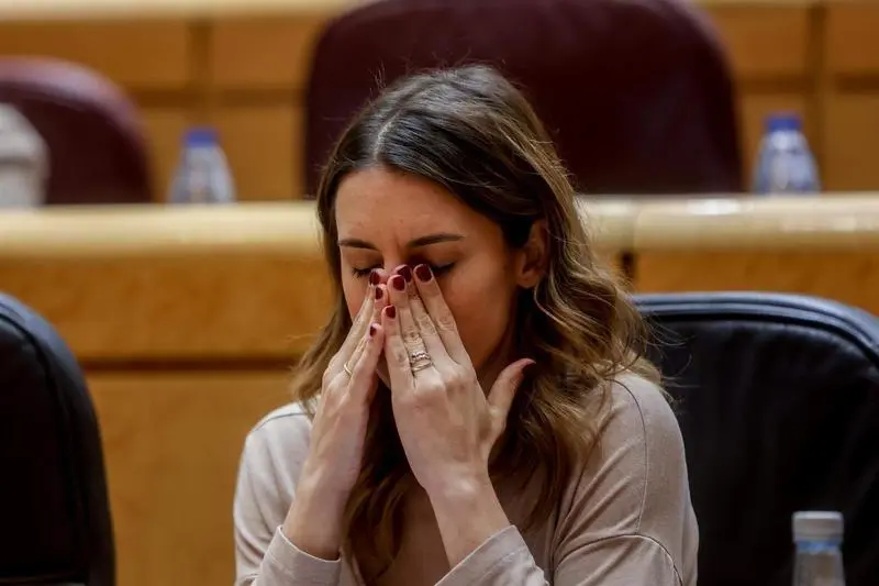  La ministra de Igualdad, Irene Montero, durante una sesi&oacute;n plenaria de control en el Senado. - Ricardo Rubio - Europa Press 
