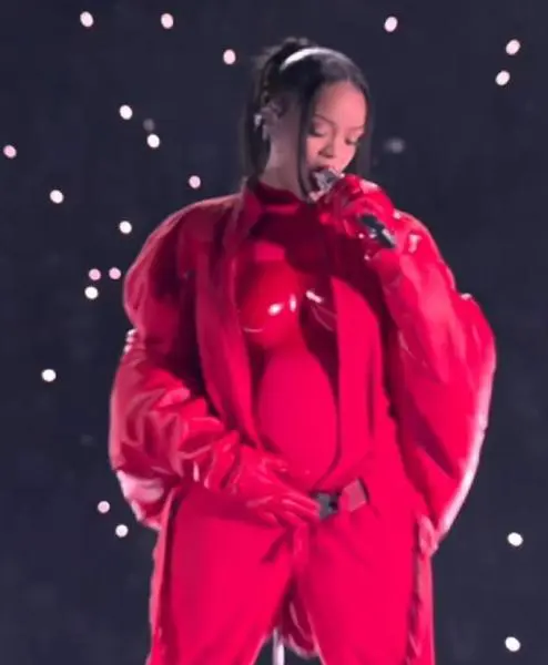  Rihanna en la Super Bowl 2023. V&iacute;a: Instagram NFL 