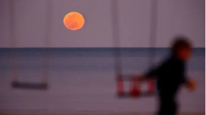  La Luna del Gusano en Alicante 