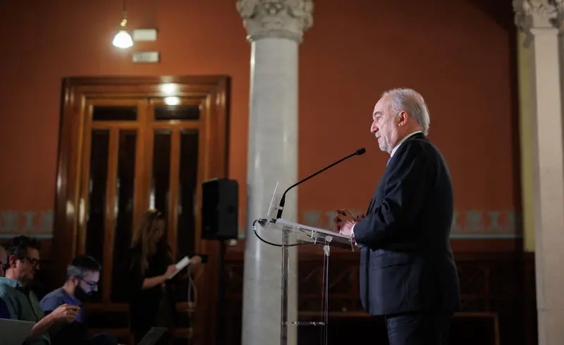  El director de la Real Academia Espa&ntilde;ola (RAE), Santiago Mu&ntilde;oz Machado, comparece tras un pleno en la Real Academia Espa&ntilde;ola (RAE) - Alejandro Mart&iacute;nez V&eacute;lez - Europa Press 