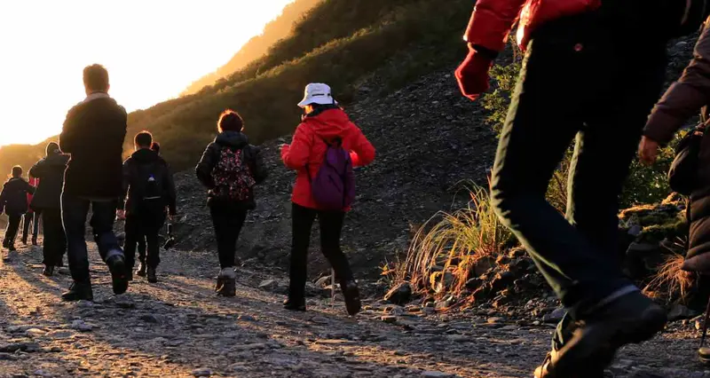  Personas caminando - Enrique Xu 