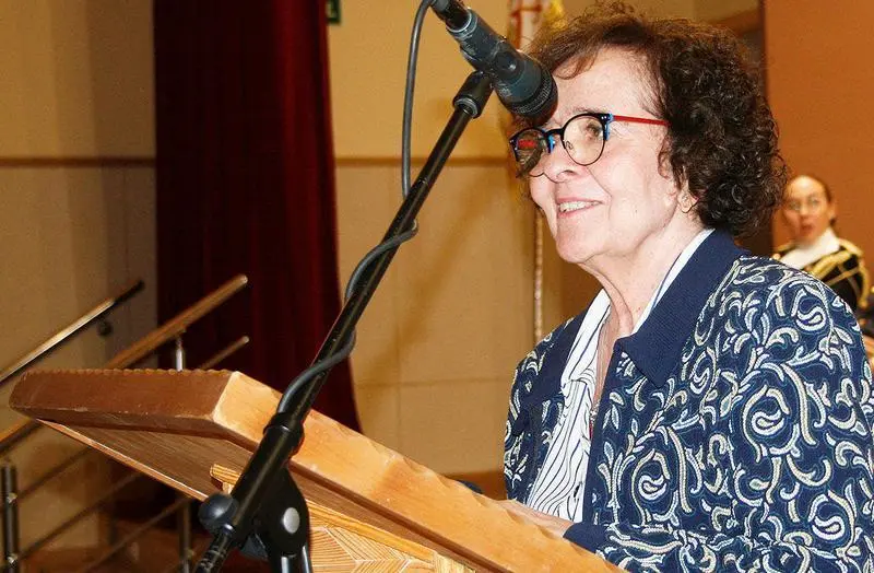  Pilar Serrano de Mench&eacute;n 