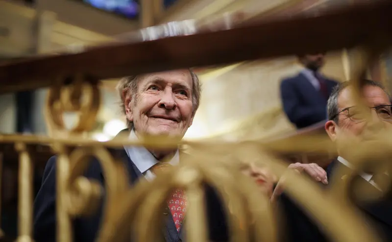  El candidato de la moci&oacute;n de censura, el profesor y economista Ram&oacute;n Tamames durante el debate en el Congreso. - Alejandro Mart&iacute;nez V&eacute;lez - Europa Press 