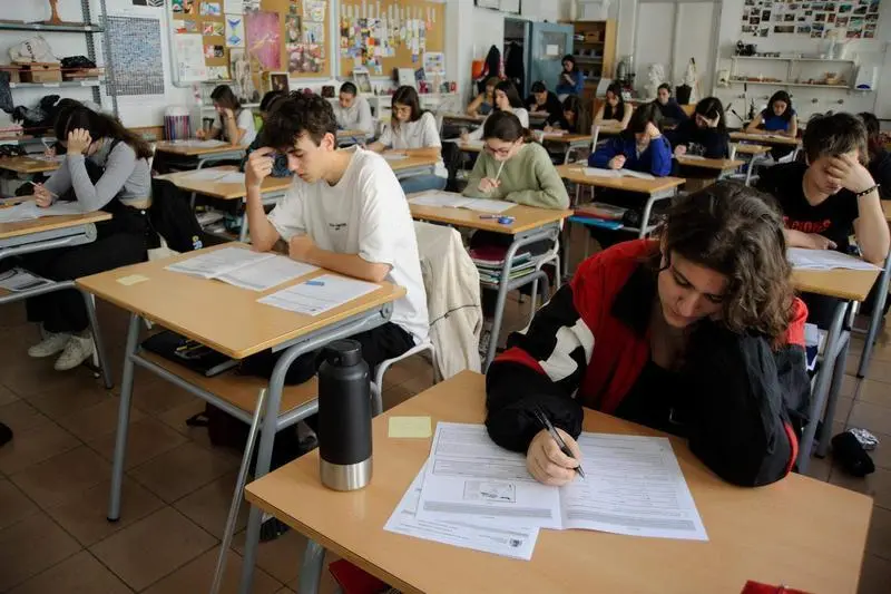  Varios alumnos de una clase de 1&ordm; Bachillerato del Institut Mois&egrave;s Broggi de Barcelona 