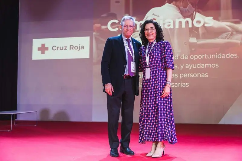  Javier Senent y Maria del Mar Pageo en la X Asamblea General de Cruz Roja 