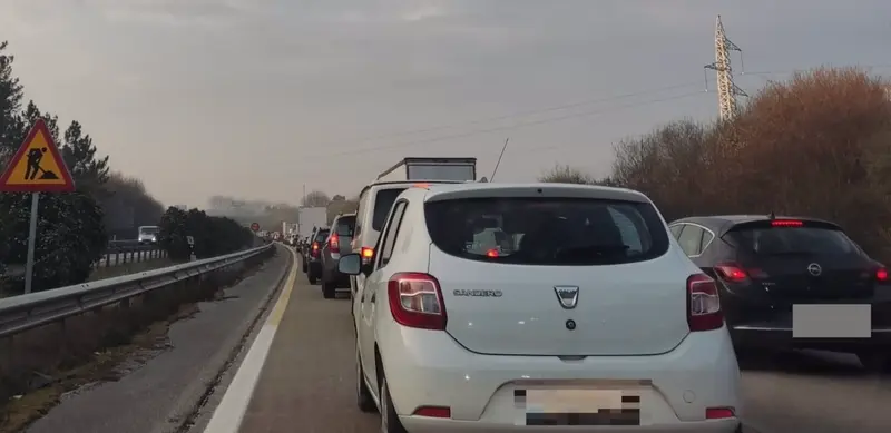  La DGT valora eliminar la obligaci&oacute;n de se&ntilde;alizar con tri&aacute;ngulos en autopista y autov&iacute;a 