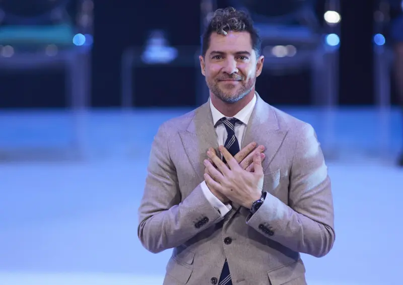  Archivo - El cantante David Bisbal, durante el acto institucional de entrega de los t&iacute;tulos de Hijo Predilecto y las Medallas de Andaluc&iacute;a con motivo del 28-F en el Teatro de la Maestranza. - Joaquin Corchero - Europa Press - Archivo 