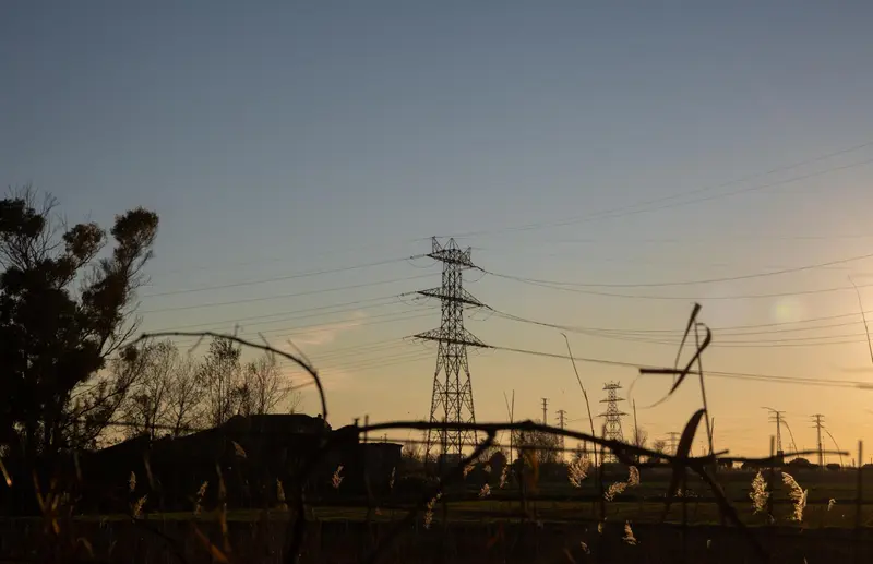  Un poste el&eacute;ctrico, a 12 de enero de 2021, en Barcelona, Catalu&ntilde;a (Espa&ntilde;a). Seg&uacute;n los datos provisionales del Operador del Mercado Ib&eacute;rico de Energ&iacute;a (OMIE), el precio promedio de la luz para los clientes de tarifa regulada vinculados al mercado - David Zorrakino - Europa Press - Archivo 