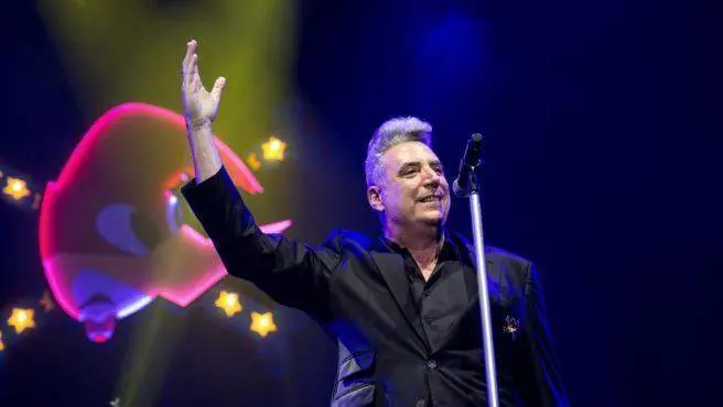  El cantante Loquillo durante un concierto. Fuente: 20 Minutos 