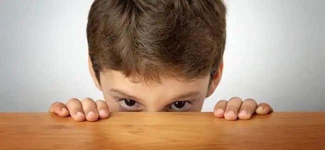  Ni&ntilde;o t&iacute;mido 