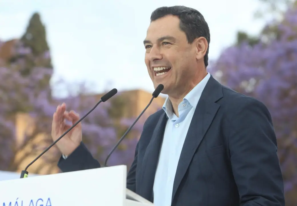  El l&iacute;der de los 'populares' andaluces y presidente de la Junta, Juanma Moreno. - EUROPA PRESS / &Aacute;LEX ZEA 