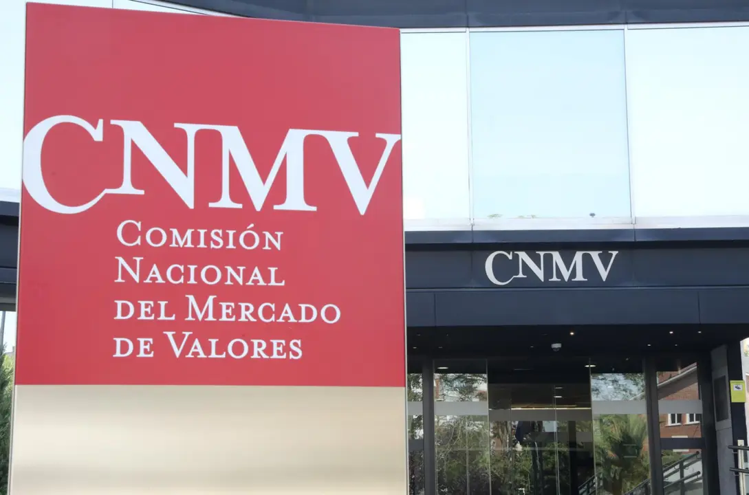  Archivo - Cartel a la entrada del edificio de la Comisi&oacute;n Nacional del Mercado de Valores (CNMV) en Madrid. - Marta Fern&aacute;ndez - Europa Press - Archivo 