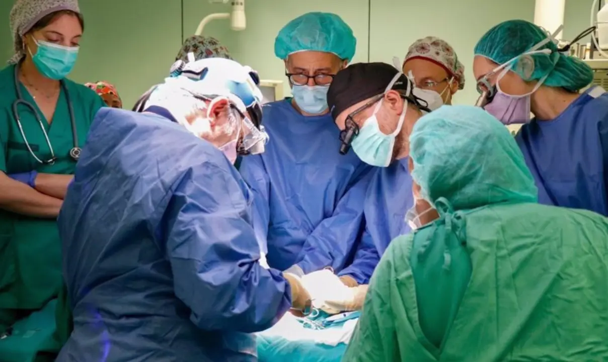  Personal del Hospital La Fe implanta por primera vez en Europa un marcapasos sin cables a un beb&eacute; prematuro de bajo peso - GVA 