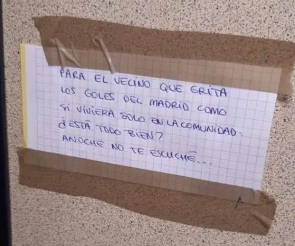  El cartel colgado por el vecino 