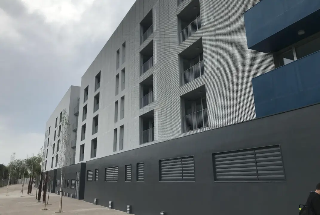  Archivo - Edificio de viviendas sociales - EUROPA PRESS - Archivo 