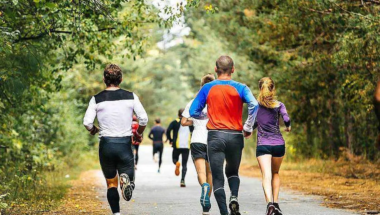  Personas haciendo footing 