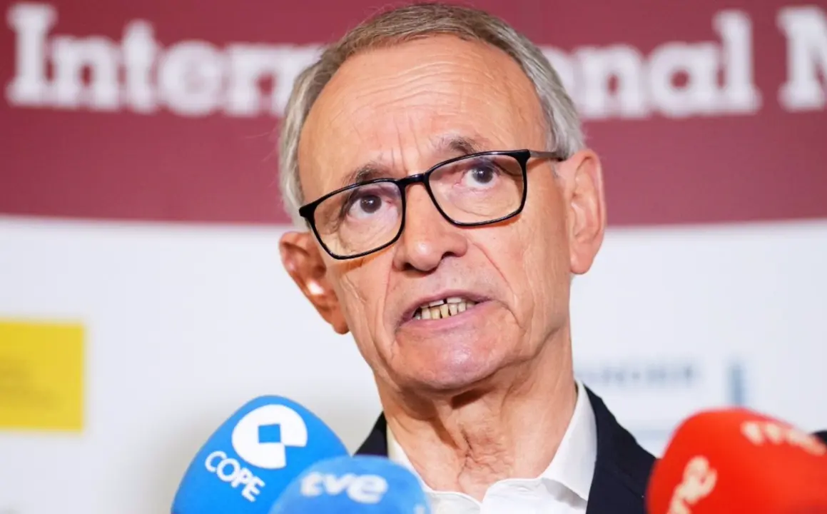  Archivo - El presidente del Consejo Econ&oacute;mico y Social (CES), Ant&oacute;n Costas, en declaraciones a los medios en la Universidad Internacional Men&eacute;ndez Pelayo de Santander. - JUAN MANUEL SERRANO ARCE-EUROPA PRESS - Archivo 