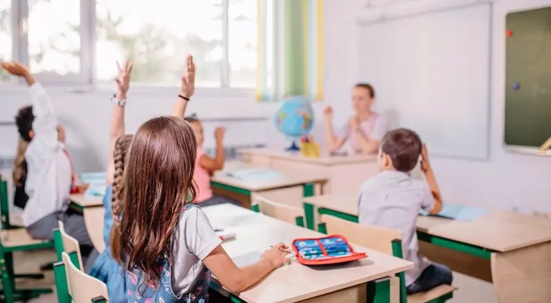  Archivo - Clase, escolares, colegio, alumnos, profesor - JCCM - Archivo 