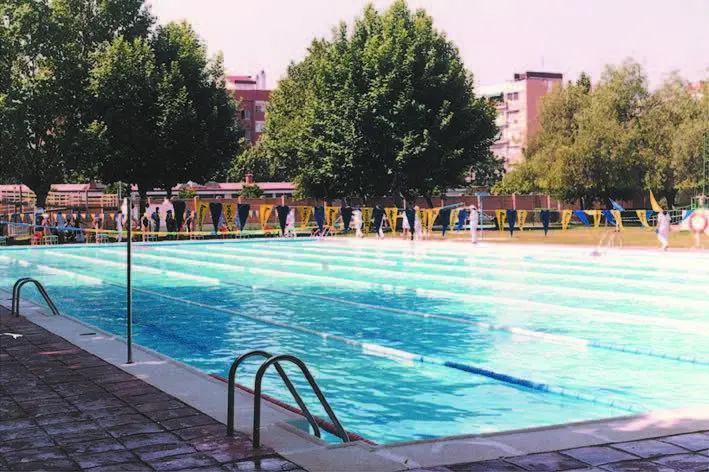  Piscina municipal de Fuensanta 