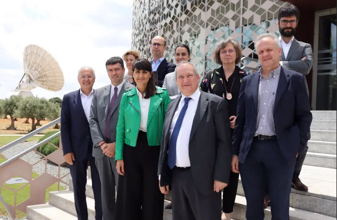  Archivo - La secretaria de Estado de Telecomunicaciones e Infraestructuras Digitales, Mar&iacute;a Gonz&aacute;lez Veracruz, durante la visita a las instalaciones de Hispasat en Arganda del Rey, a 6 de junio de 2023. - MINISTERIO DE ECONOM&Iacute;A - Archivo 