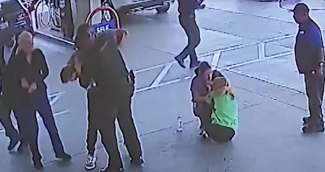  La familia con el bebe 