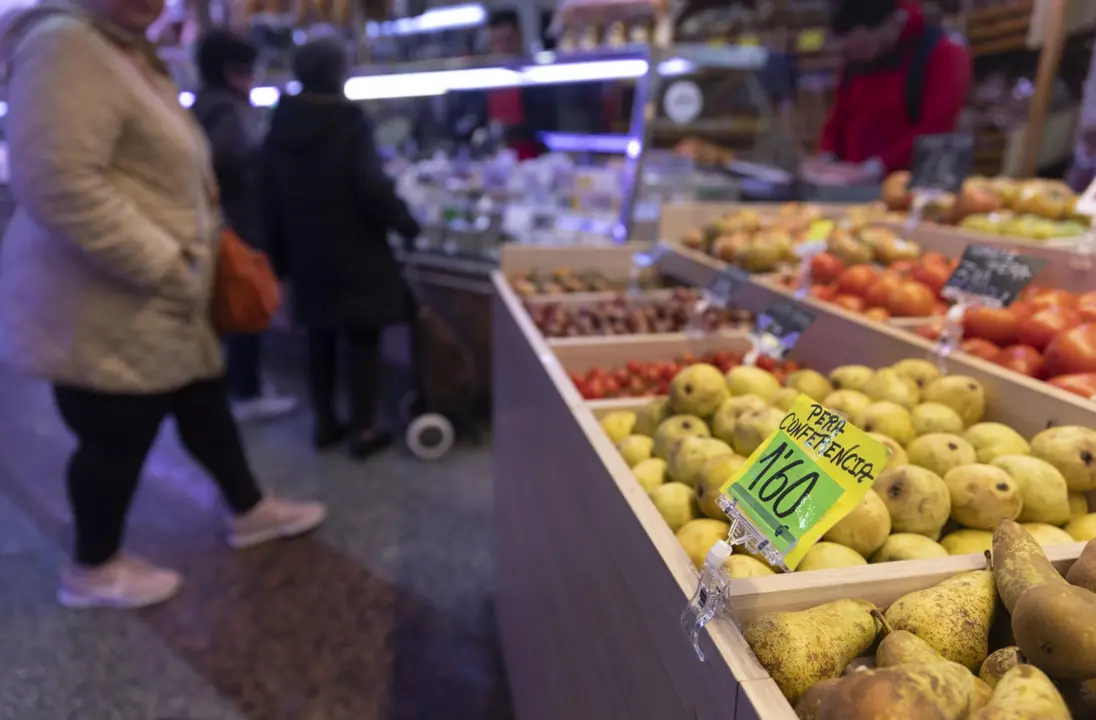  Archivo - Puesto de frutas en un mercado - Eduardo Parra - Europa Press - Archivo 