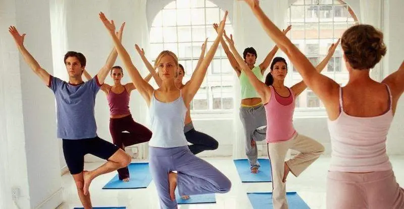  Clase de yoga. Twitter 