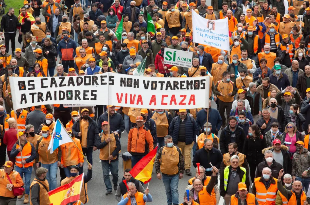  Archivo - Cazadores realizan reivindicaciones en una manifestaci&oacute;n - ANGELA ARCHILLA - Archivo 