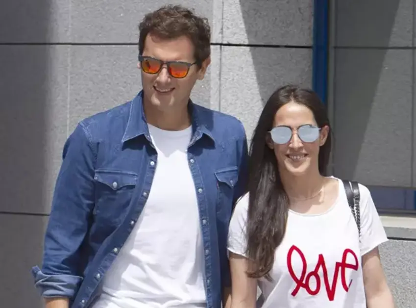  Archivo - Albert Rivera y Mal&uacute; salen del Hospital tras el alta m&eacute;dico del pol&iacute;tico - EUROPA PRESS - Archivo 