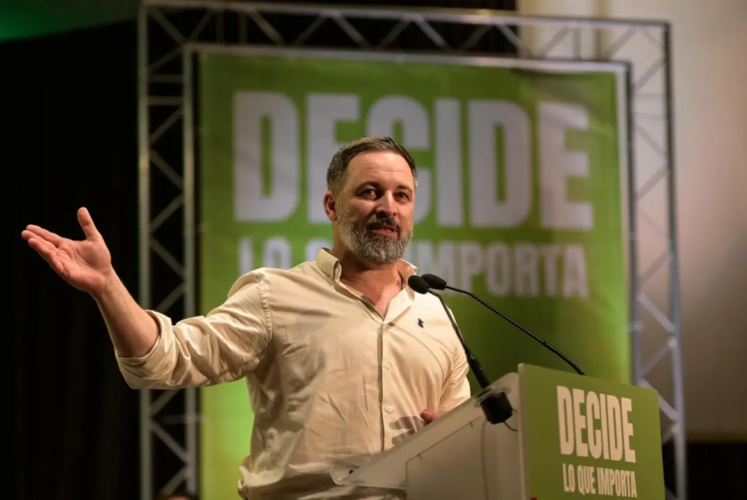 El presidente nacional y candidato a la presidencia del Gobierno de Vox, Santiago Abascal, participa en un acto de su partido en el Palacio de la &Oacute;pera, a 26 de junio de 2023, en A Coru&ntilde;a, Galicia (Espa&ntilde;a). - M. Dylan - Europa Press 