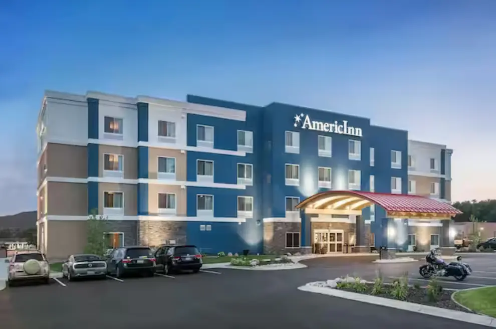  AmericInn 