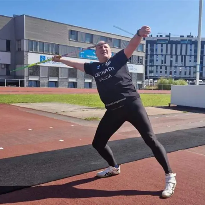  Carlos Sanchez Montes, medallista en jabalina 