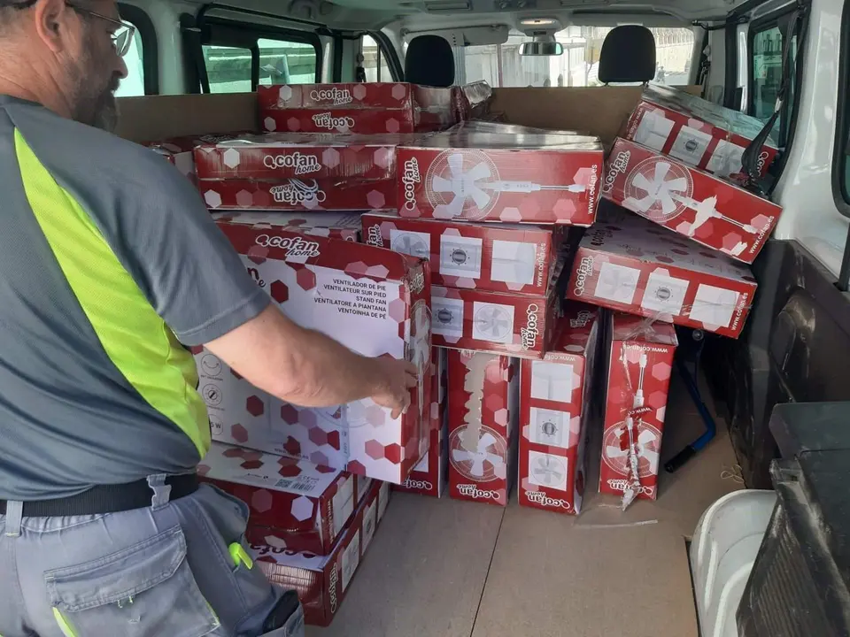  Reparto de ventiladores con destino a colegios electorales de la capital jiennnense 