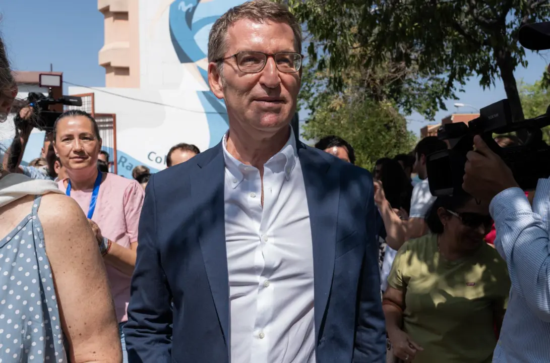  El candidato del PP a la Presidencia del Gobierno de Espa&ntilde;a, Alberto N&uacute;&ntilde;ez Feij&oacute;o, tras ejercer su derecho a voto para las elecciones generales en el Colegio Ramiro de Maeztu, a 23 de julio de 2023, en Madrid (Espa&ntilde;a). - Diego Radam&eacute;s - Europa Press 