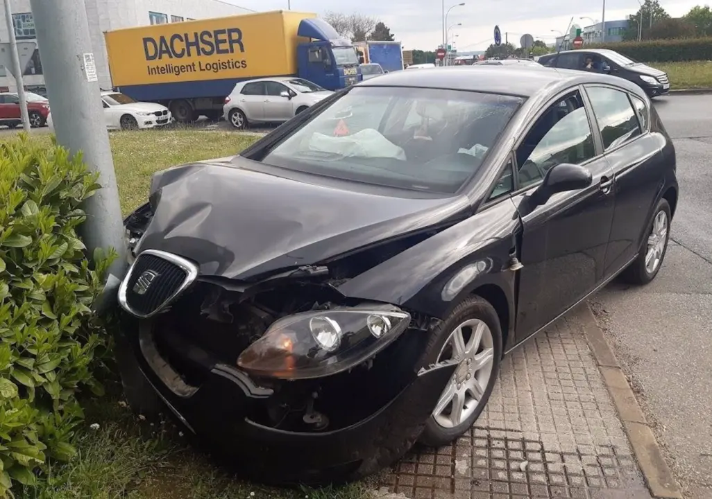  Archivo - Accidente de coche en Lugo - POLIC&Iacute;A LOCAL DE LUGO - Archivo 
