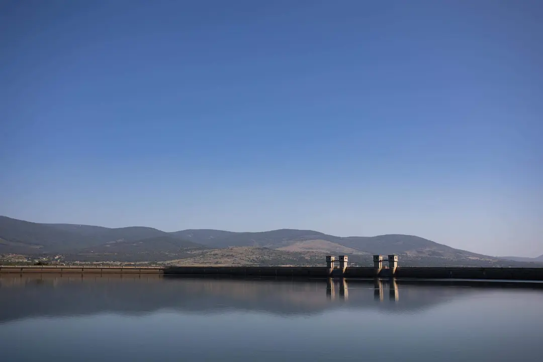  Embalse de Riosequillo 