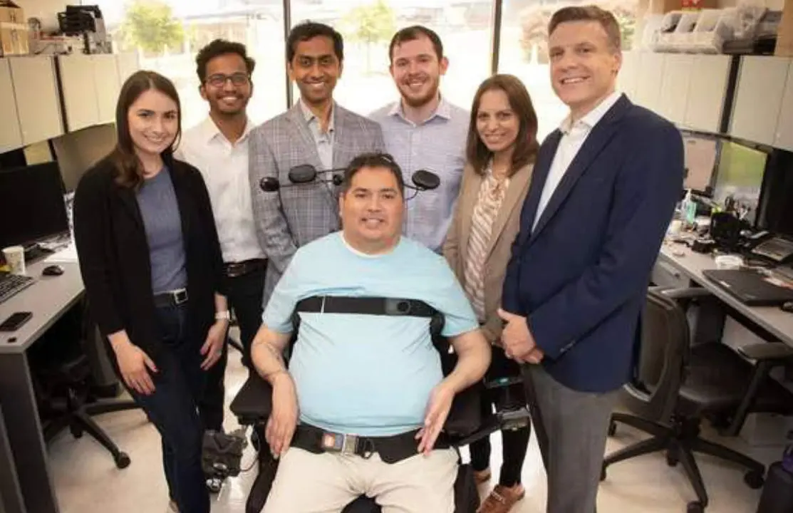  Keith Thomas junto a los cient&iacute;ficos de los Institutos Feinstein de Investigaci&oacute;n M&eacute;dica de Northwell Health.<br>Foto: Northwell Health 