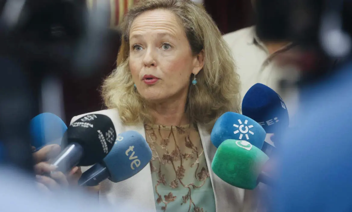  La vicepresidenta y ministra de Asuntos Econ&oacute;micos en funciones, Nadia Calvi&ntilde;o - NACHO FRADE/EUROPA PRESS 