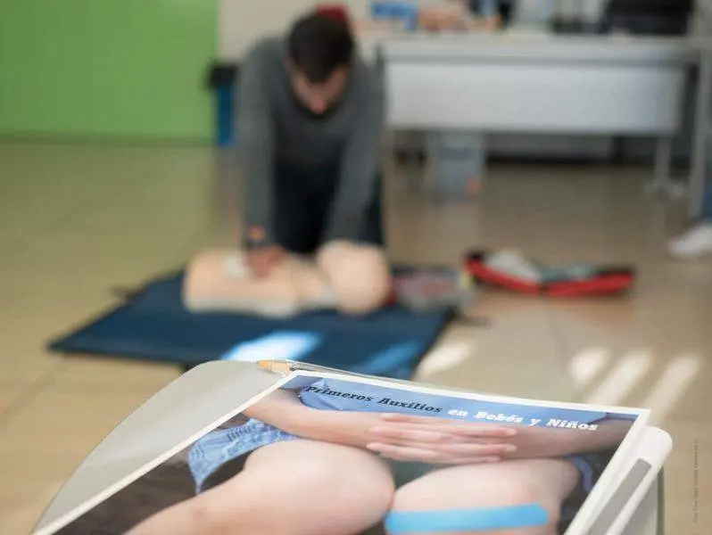  Primeros Auxilios con Cruz Roja 